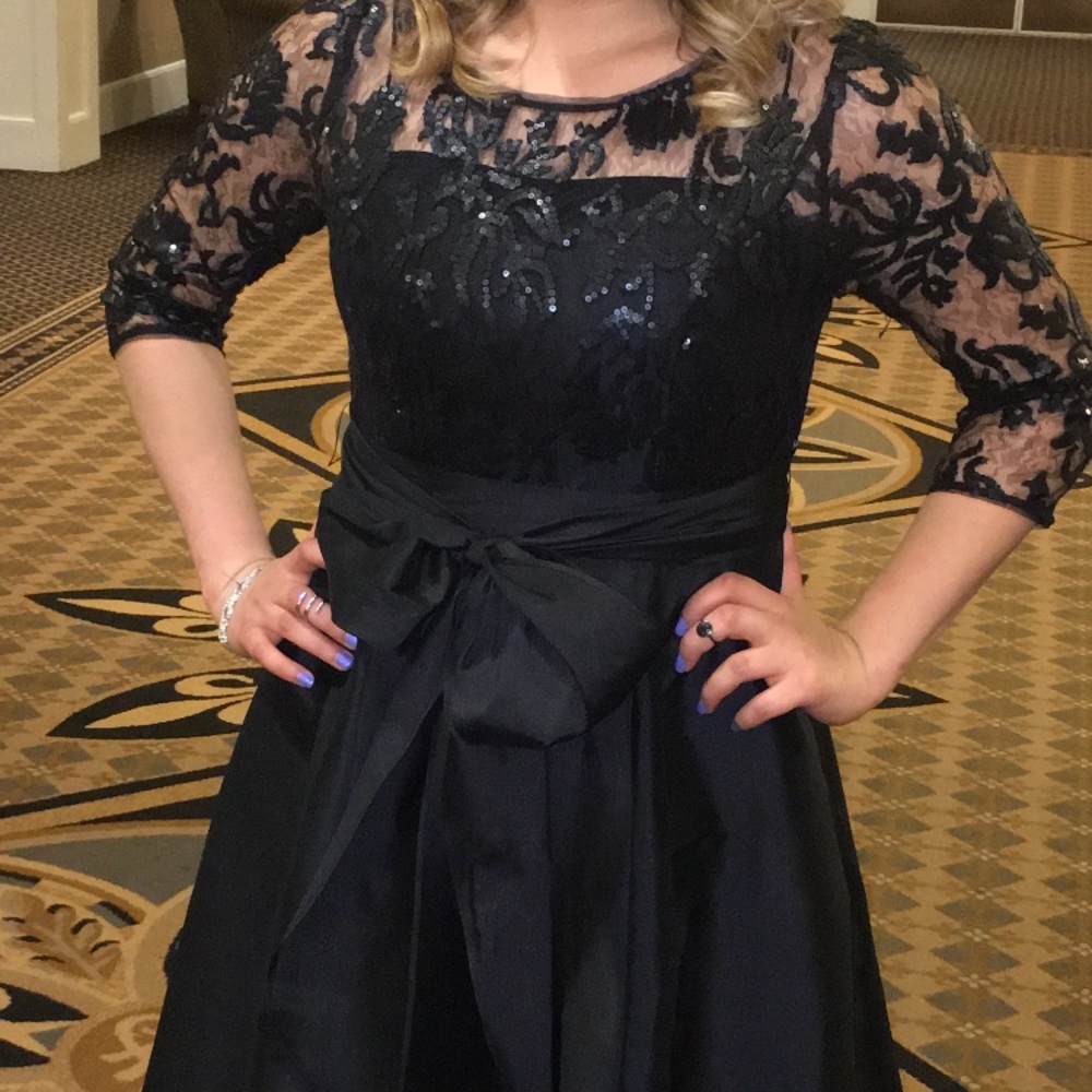 Adrianna Papell High-low gown. Size 10
